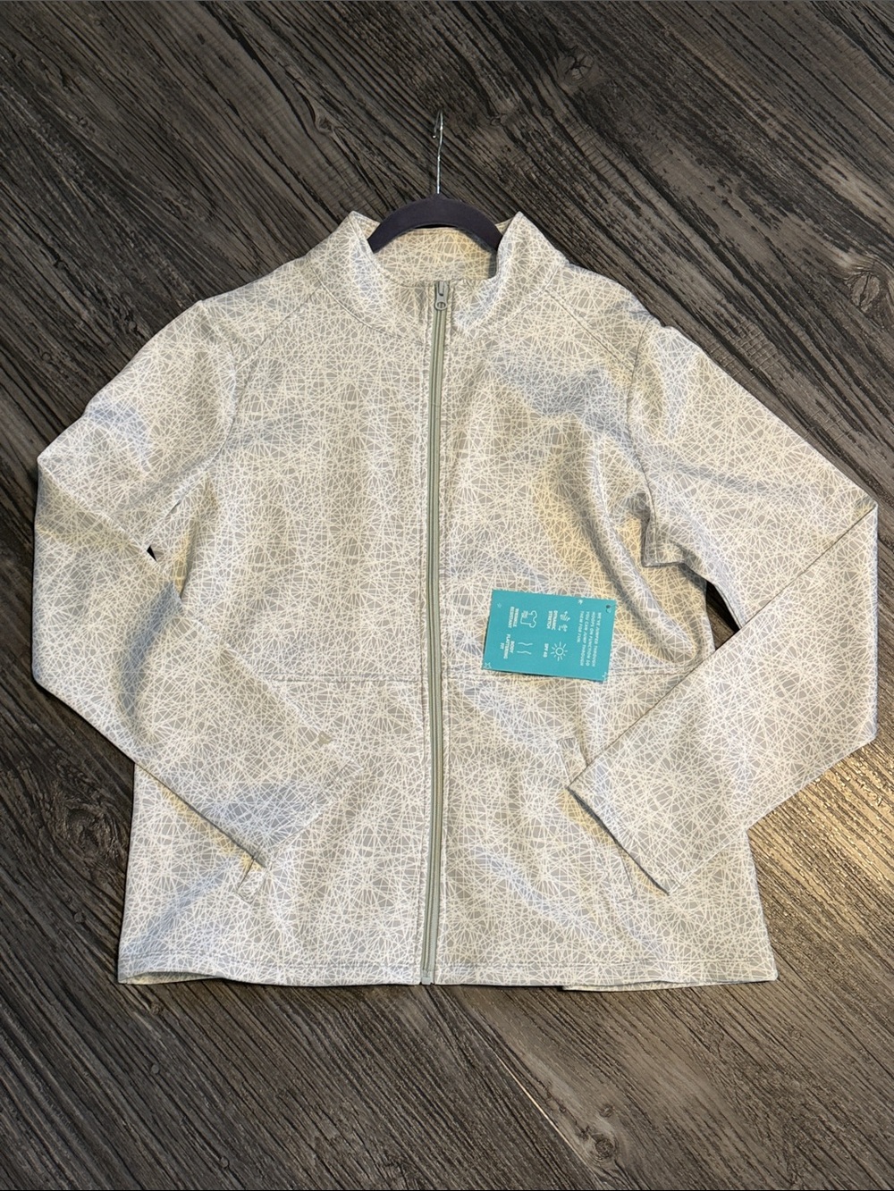 NWT Bzees Adult Light Zip-Front Jacket